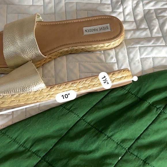 Steve Madden Cream Espadrille Slide Sandals - Picture 2 of 3
